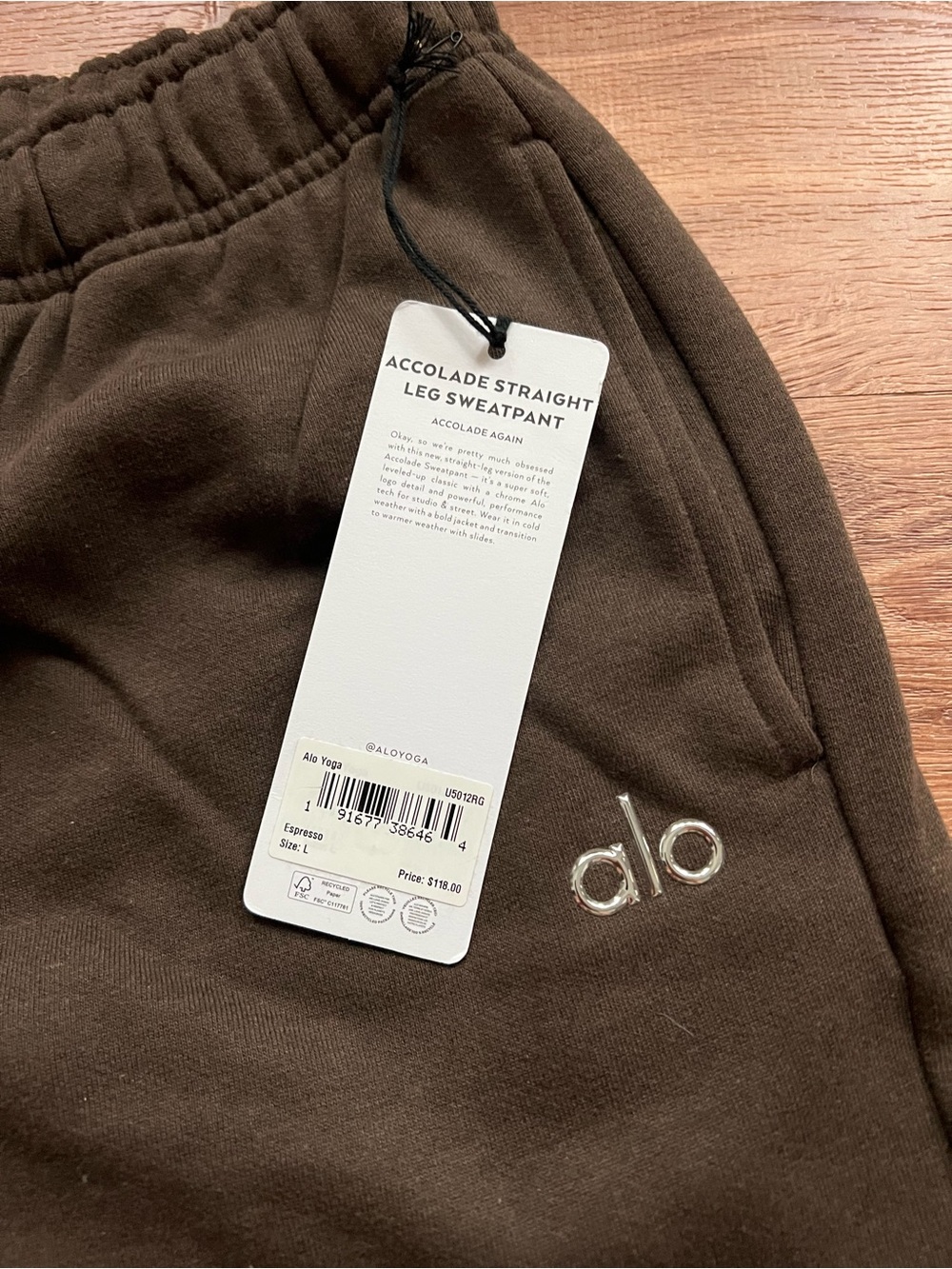 ALO Yoga Accolade Straight Leg Sweatpant Size Large RT $138 Espresso - Picture 2 of 4